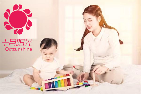 郑州带孩子保姆好评如潮：辅食+早教双在线