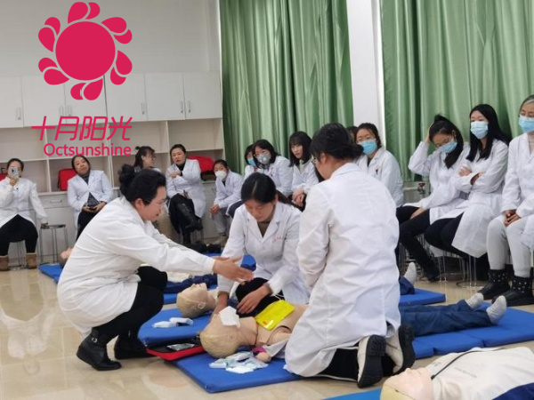 北京大学生兼职：养老护理员也能赚生活费